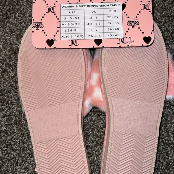 juicy couture slippers nwt but one slipper broke off the packaging - Picture 5 of 5